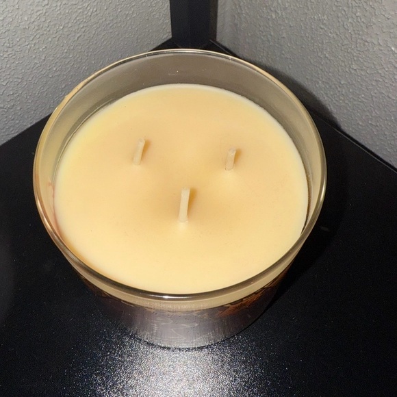 Bath & Body Works Merry Cookie 3 Wick Scented Candle 14.5oz NEW - Picture 2 of 2